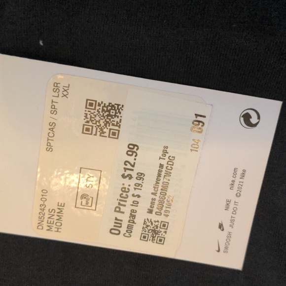 Men's Nike Swoosh black t-shirt, new, 2X, Christmas gift that we can't use - Picture 4 of 5